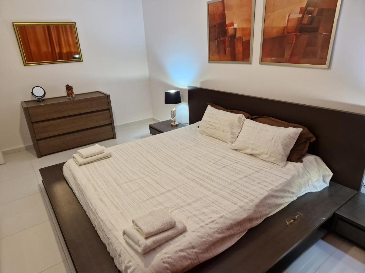 Town Pent House Apartment Luqa Exterior photo